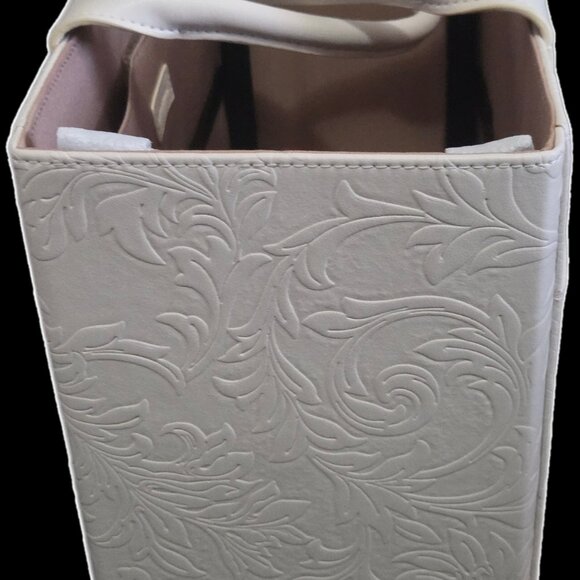 Levenger Filigree Portable File Tote - Eggshell White Office Box & Accessories - Picture 10 of 14